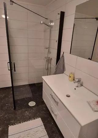 Varjjatgeainu Nesseby Leilighet *