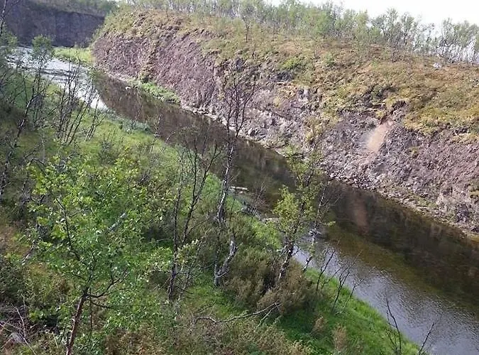 Varjjatgeainu Nesseby Lägenhet