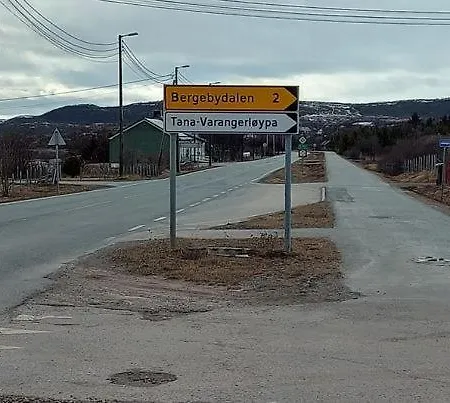 Varjjatgeainu Nesseby Apartmán *